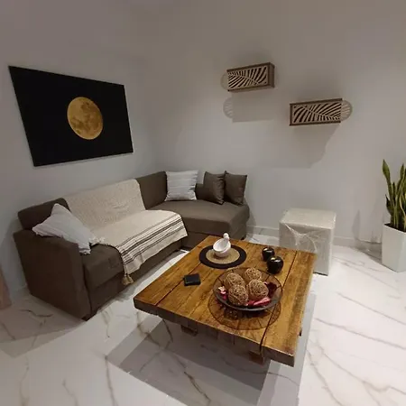 Apartment Seven Palms